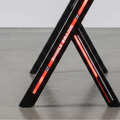 ESCRITORIO GAMING MDF NEGRO 160x60 Cm Y PATAS METALICAS NEGRAS MELIDE