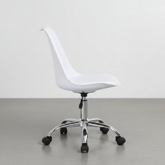 SILLA ESCRITORIO NORDICA CON COJIN ACOLCHADO ADRIANA