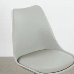 SILLA ESCRITORIO NORDICA CON COJIN ACOLCHADO ADRIANA