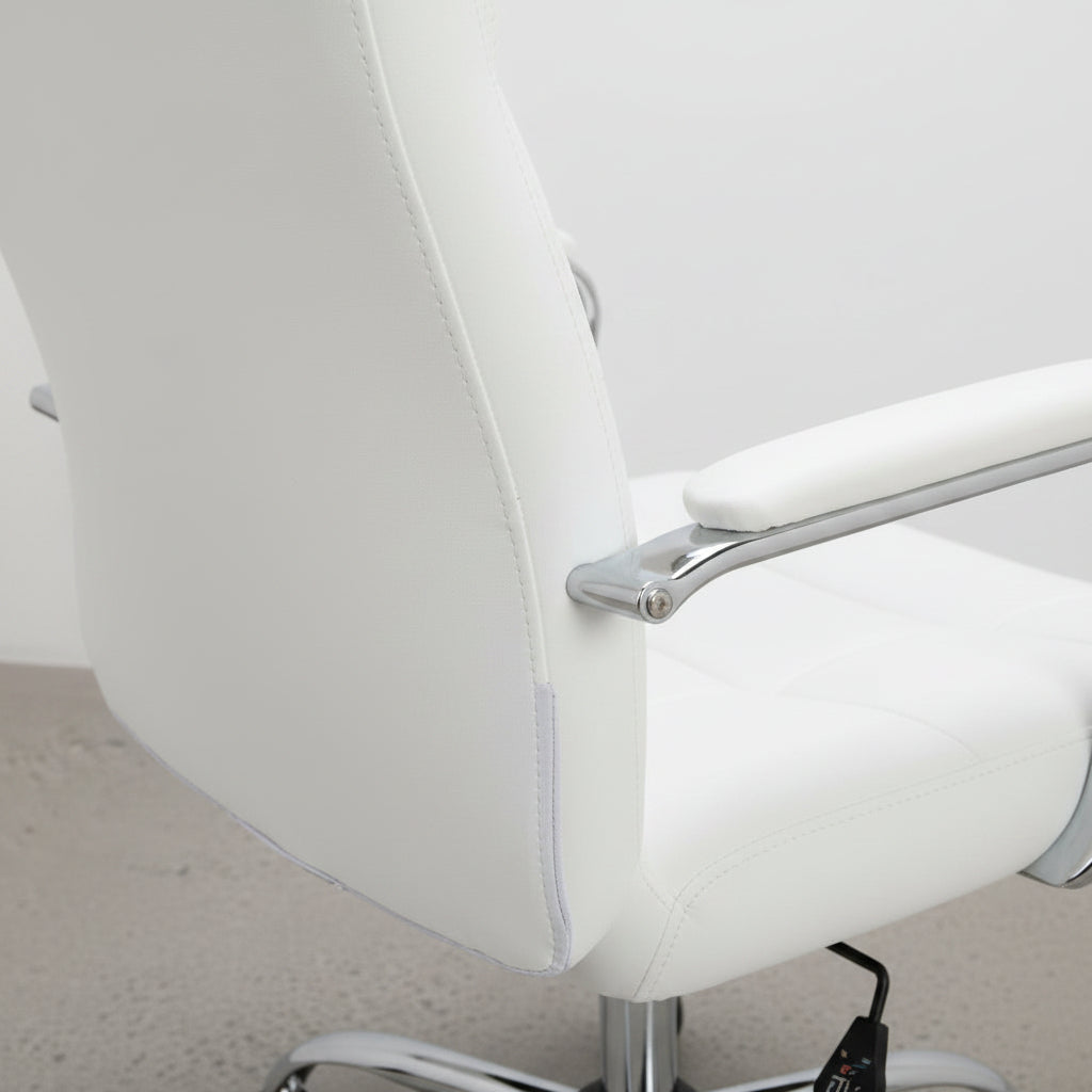 SILLA OFICINA EN PIEL SINTETICA CON RUEDAS LARA