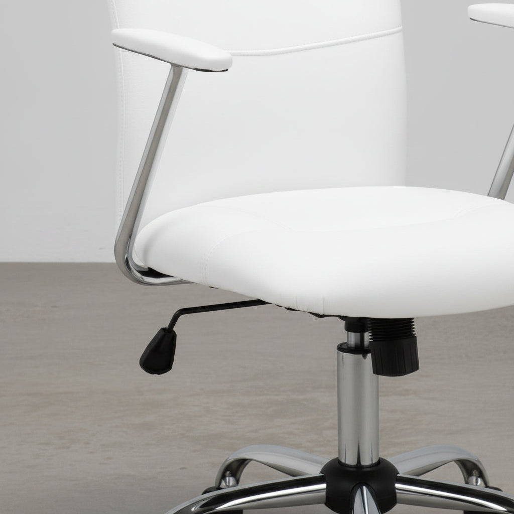 SILLA OFICINA EN PIEL SINTETICA CON REPOSABRAZOS FLOTANTES MAGALI