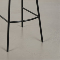 PACK 2 TABURETES ALTOS EN TELA GRIS Y PATAS METALICAS NEGRAS CARLI